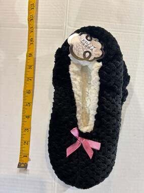 Fuzzy Babba Women's Textured Slipper Socks with Pink Bow Detail